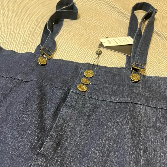 NWT. Collectif London Nomi Denim Dungaree Pencil Skirt. Size 4x. Vintage style. - Picture 6 of 7